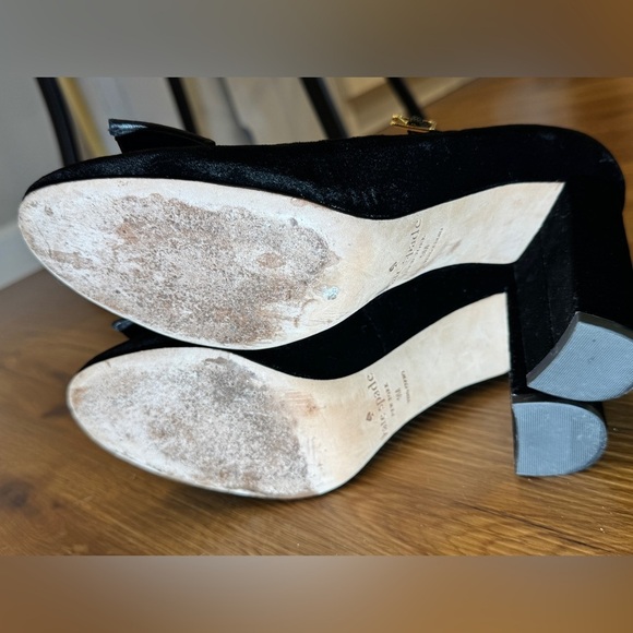 Kate Spade Black Heels with Bow Accent - Picture 5 of 13